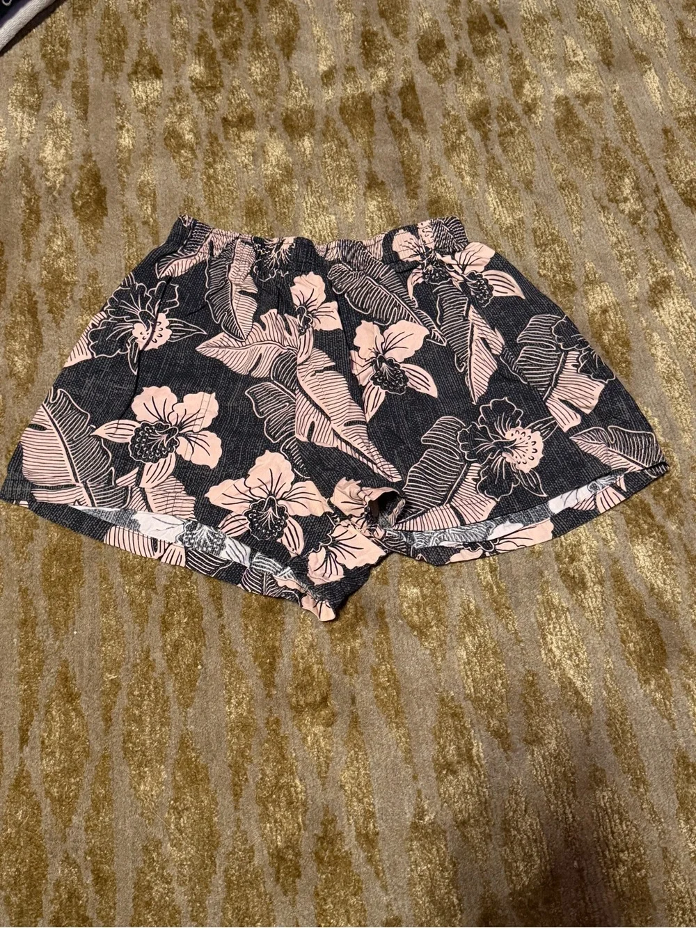 Source Unknown Pink Floral Elastic Waist Athletic Shorts on Black